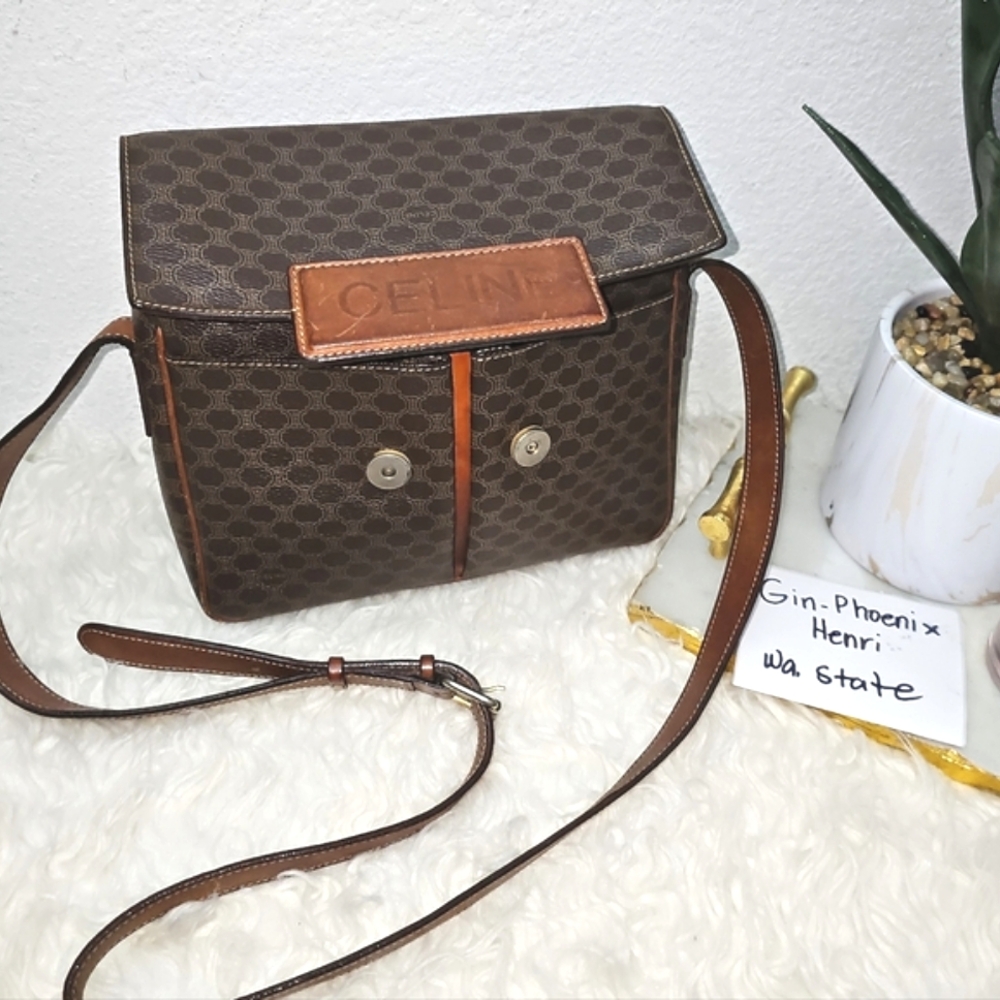 Beautiful Vintage Celine Crossbody Bag - Picture 15 of 16